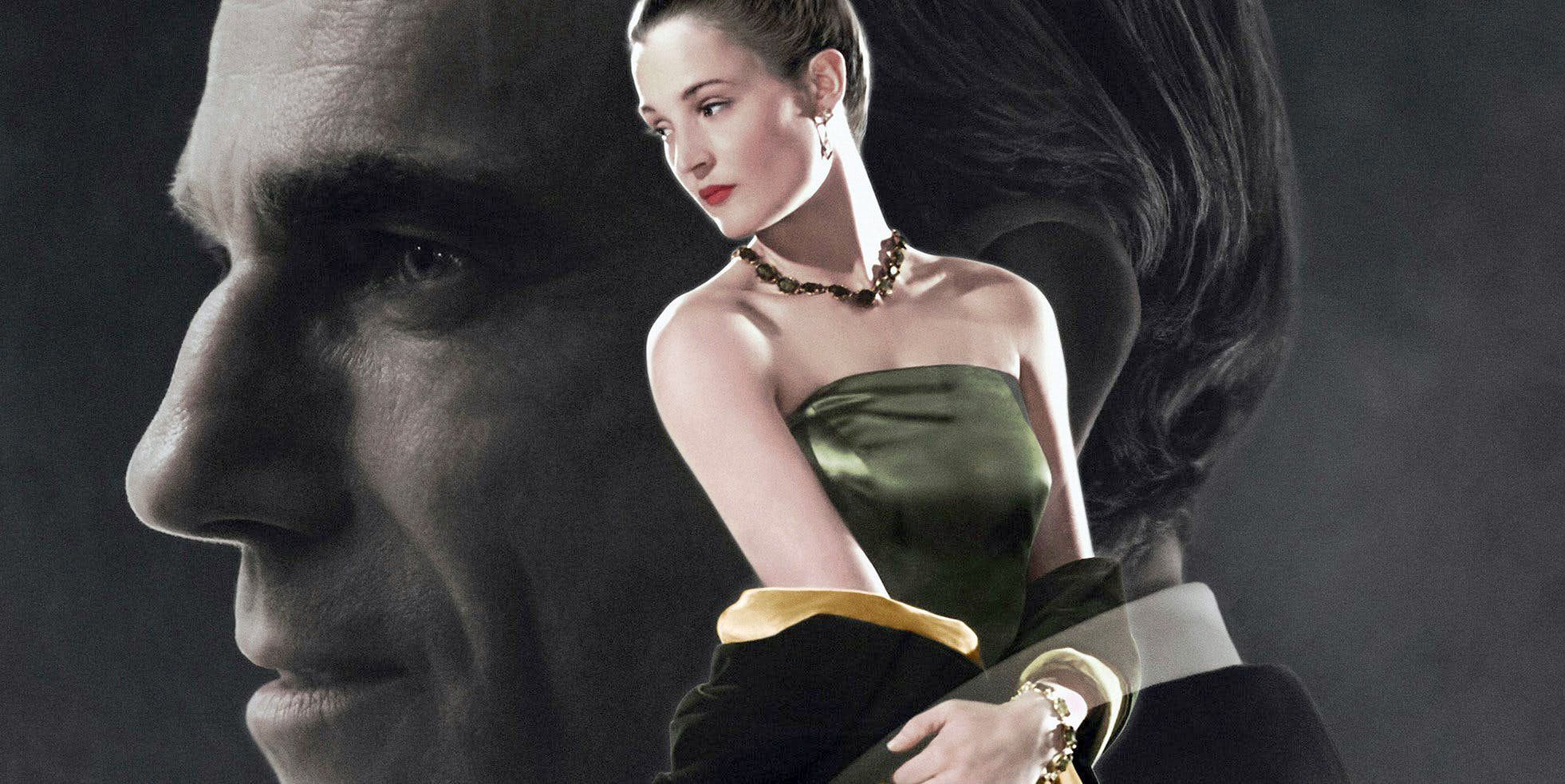 بطلة فيلم "خيط وهمي" على خلفية صورة دانيال دي لويس
