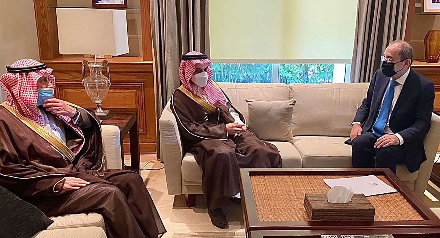 مدير المخابرات السعودية ومدير مكتب الامير محمد رافقا وزير الخارجية في زيارة الاردن