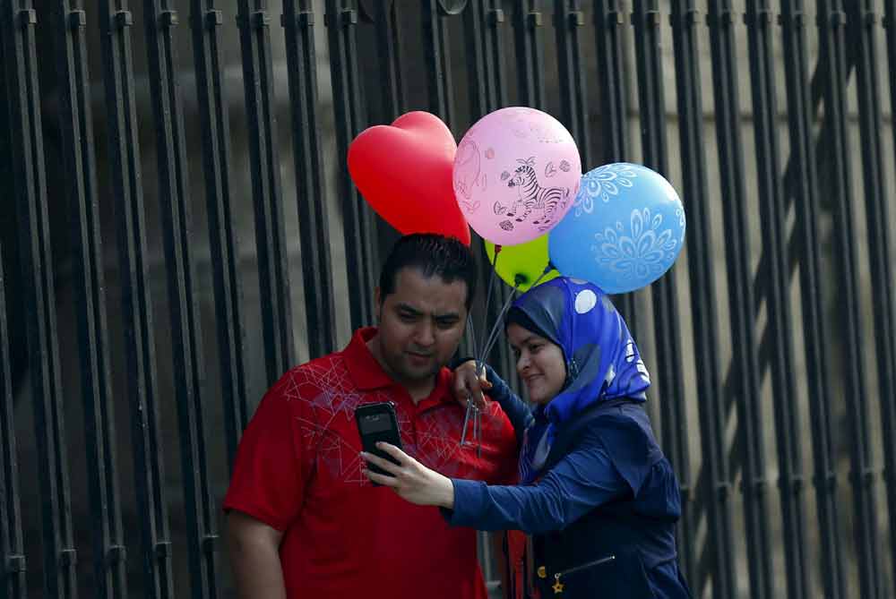 بالنسبة إلى الكثيرين يمثل الزواج الخطوة الأولى نحو حياة هانئة، لكن ليس هذا حال الجميع؛ ففي بعض الأحيان لا تكون التوقعات متبادلة