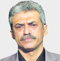 محمد جواس: المسيرات وجهت العمليات العسكرية لصالح الحوثيين