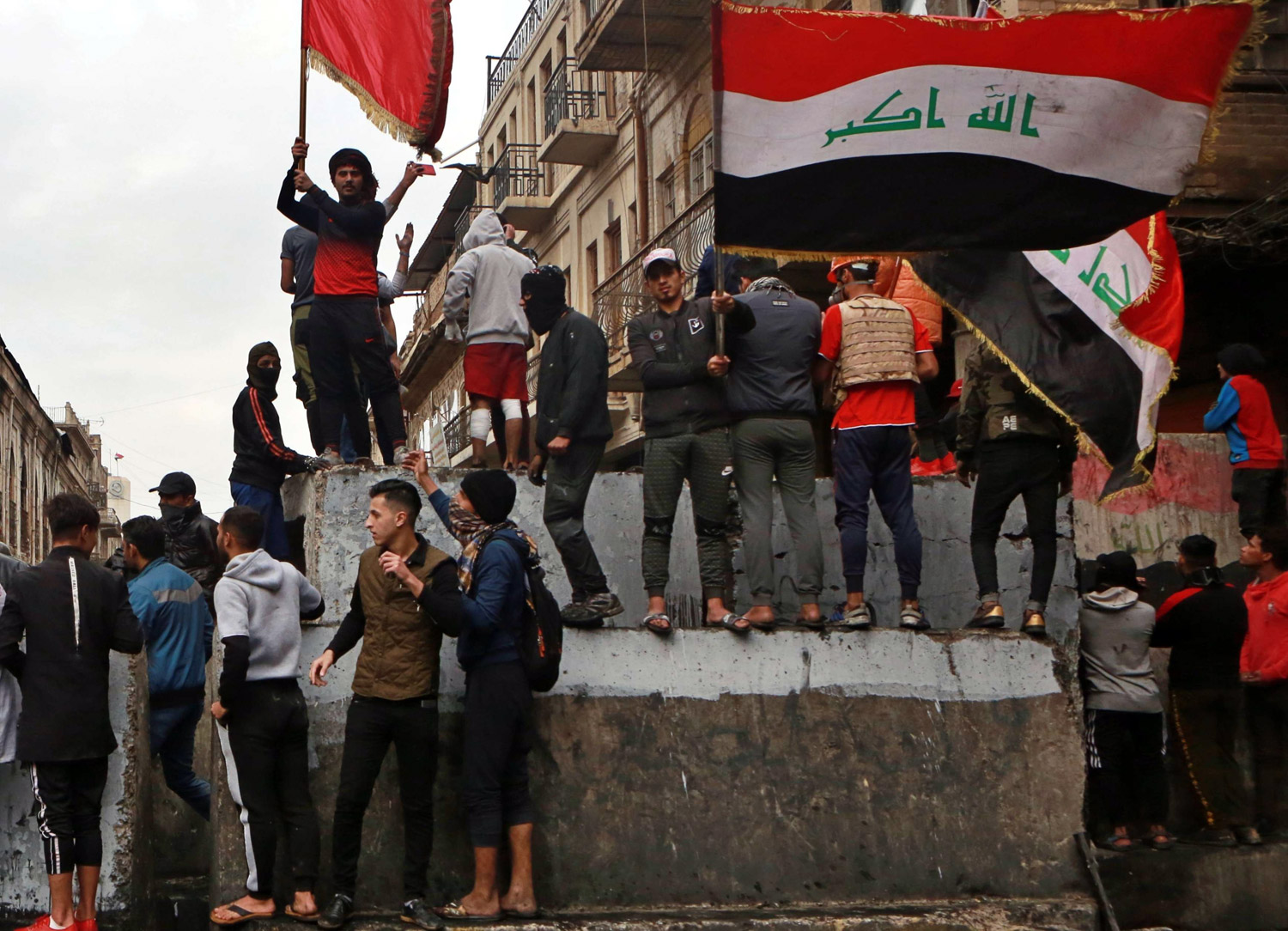 الانتفاض على الفساد المتجذر