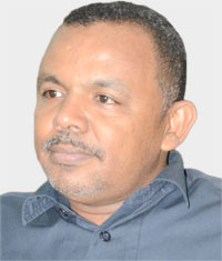 أسامة عبدالماجد: المزاج السوداني ارتبط بالصحافة الورقية التي يطالعها كل يوم