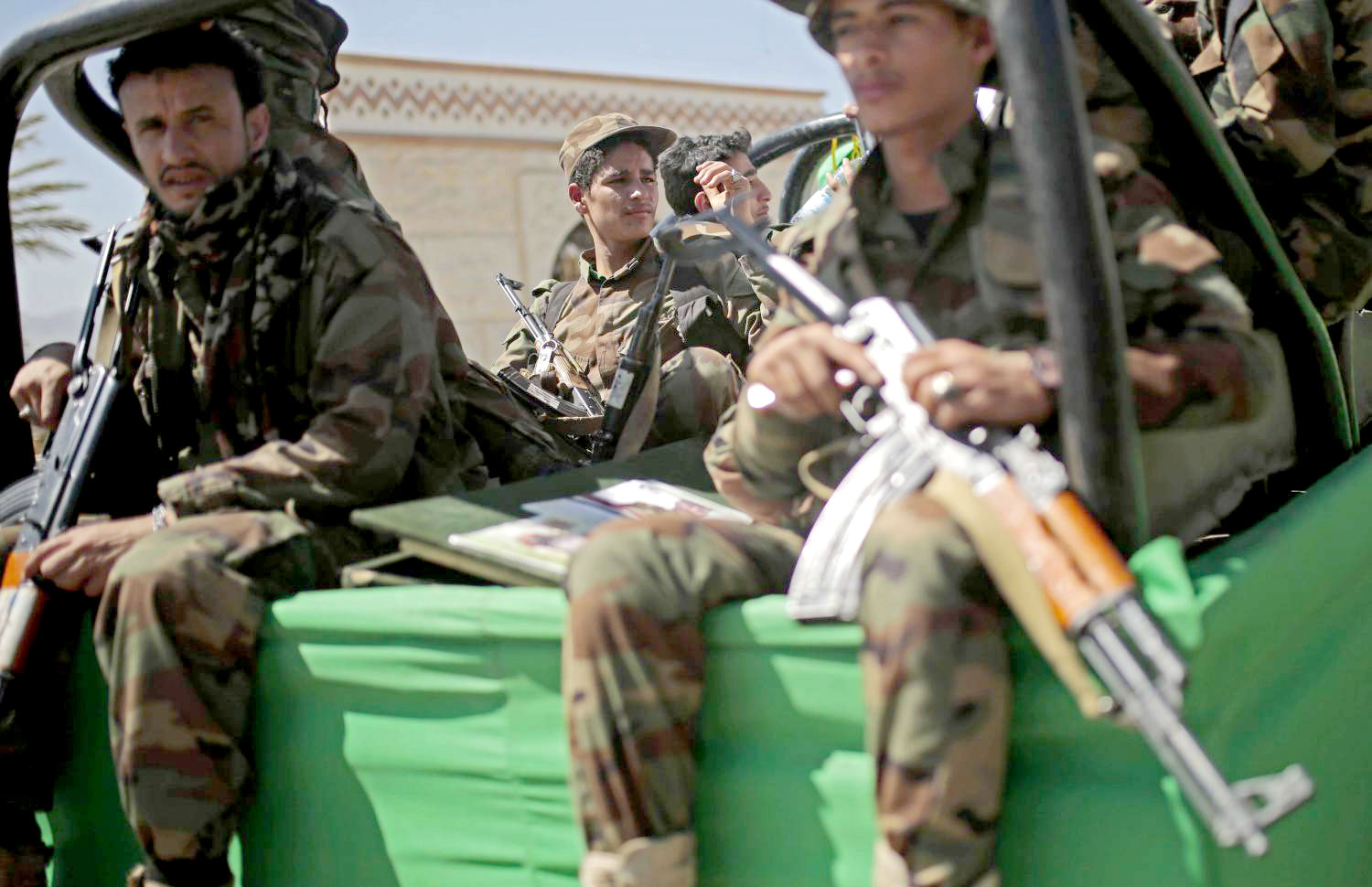 مسلوبو الإرادة