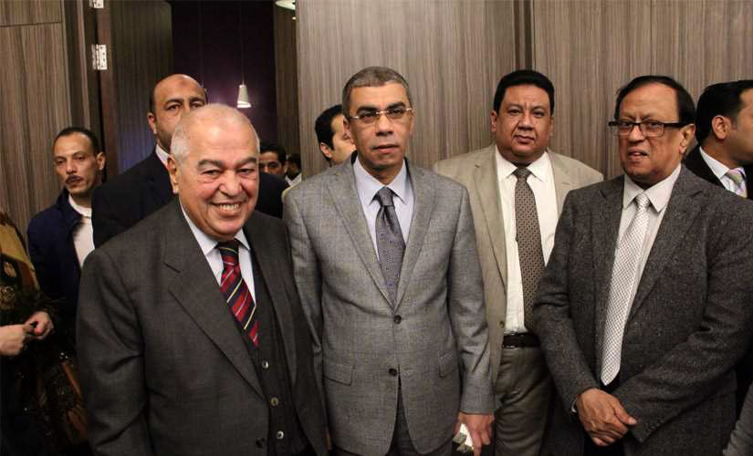 شعبية رزق الكبيرة، إثر مواقفه ونجاحه في إعادة إحياء مجلة الإذاعة والتلفزيون، صعدت به إلى موقع رئيس تحرير صحيفة الأخبار الحكومية، الموقع الذي تم عزله منه بعد ثورة يناير 2011 بتدخل من الإخوان