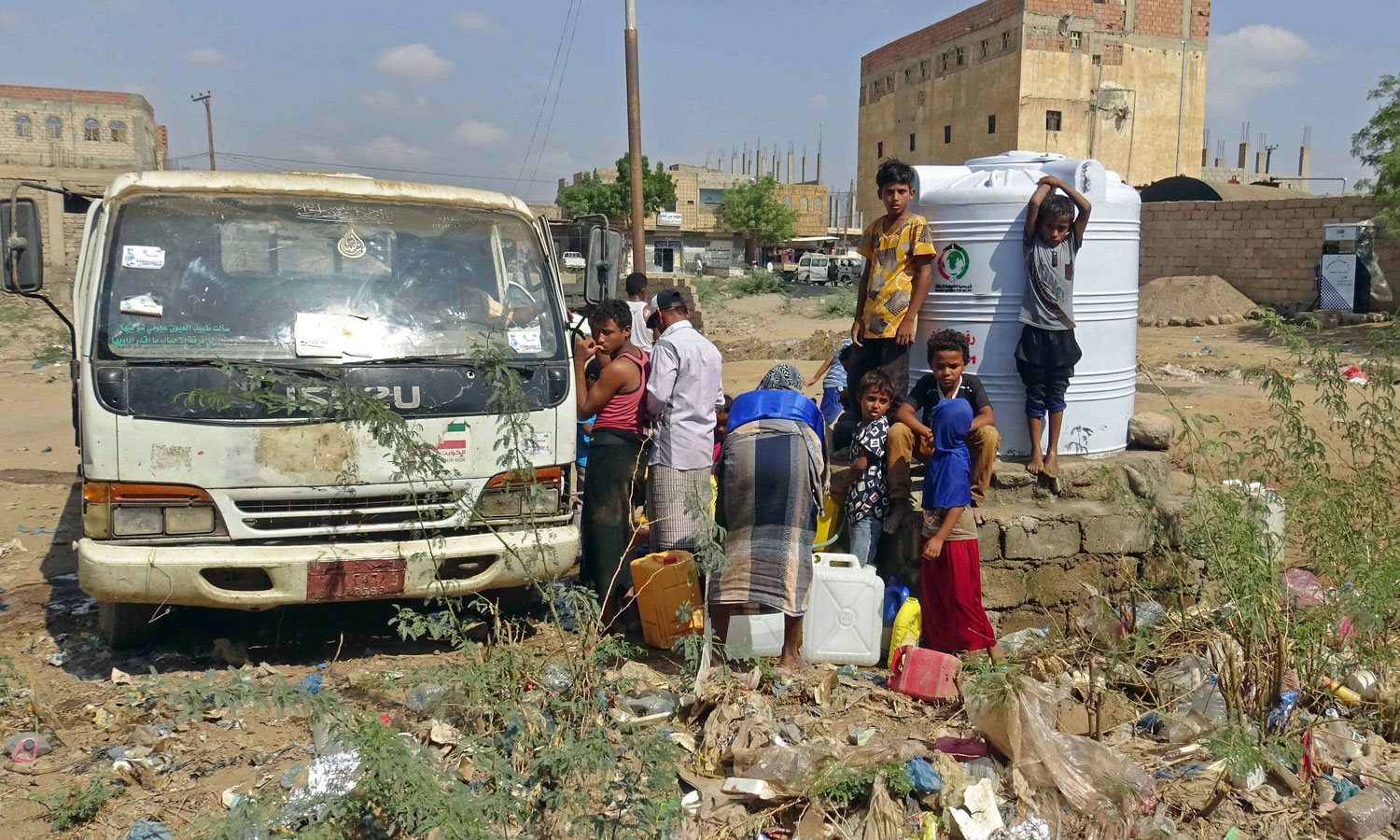 ترك هؤلاء للجوع والعطش