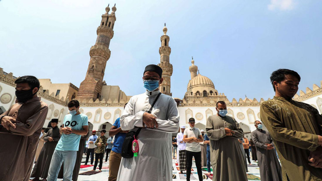 منذ حلّ المحافل البهائية في مصر عام 1960 لا يوجد إحصاء رسمي لأعداد البهائيين، وعندما حُل المحفل ُقدر عددهم في ذلك الوقت بنحو عشرة آلاف