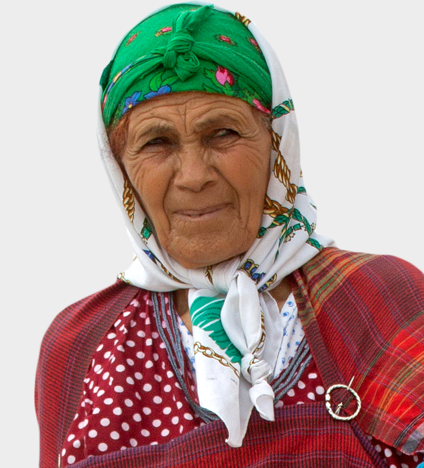 الجدات كن أقل التزاما بالحجاب والنقاب لكنهن في المقابل كن أكثر التزاما بالملابس الملونة والأخلاق العالية