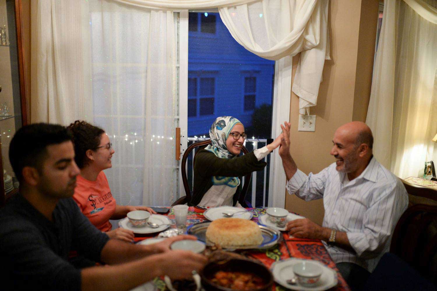 العنوسة Thumbnail