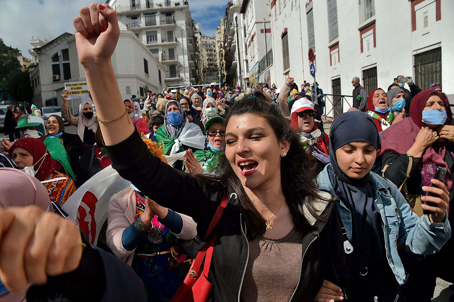 الحراك الجزائري يظهر قدرته على صناعة المفاجآت Thumbnail