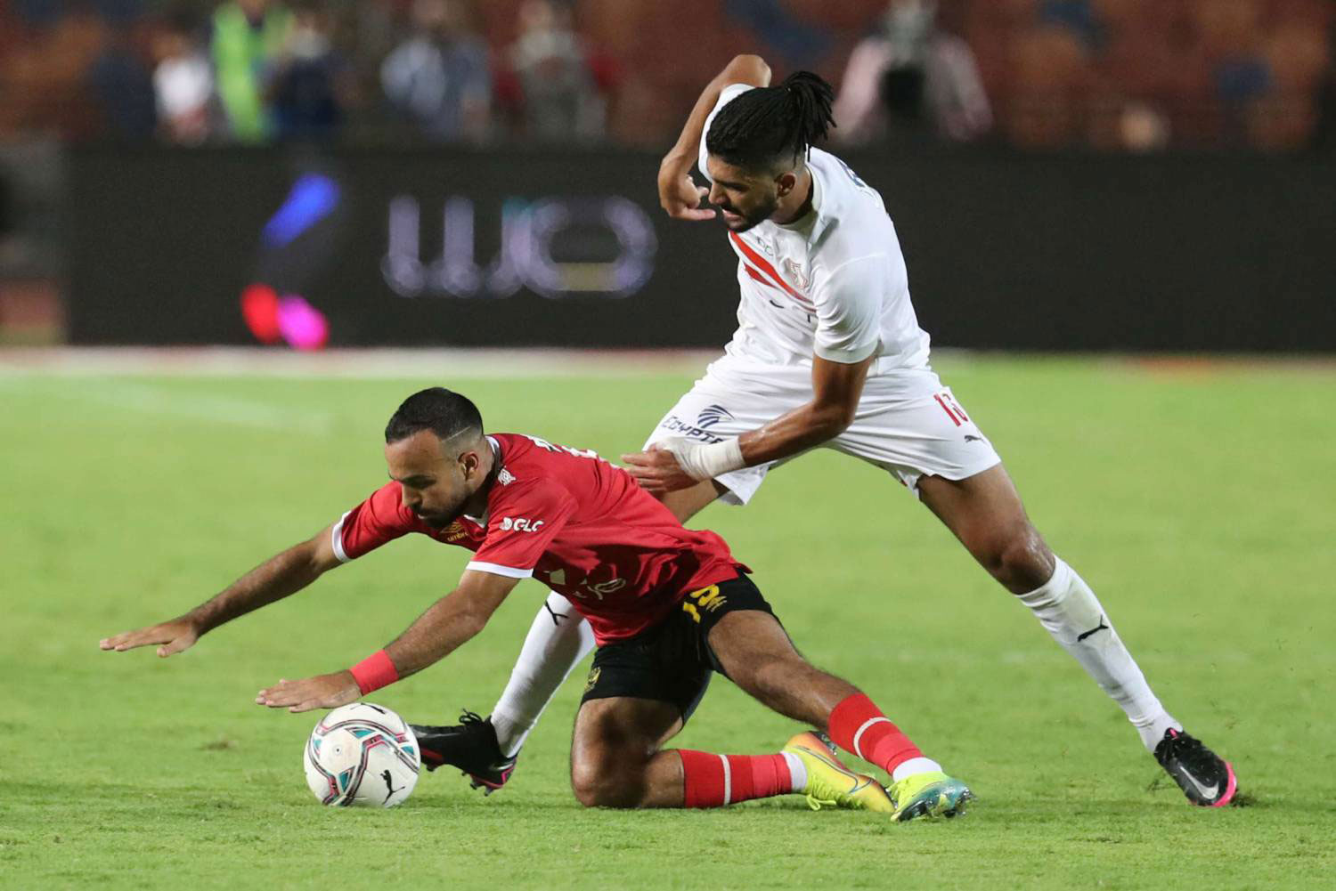 التوتر يخيّم على قمة الأهلي والزمالك Thumbnail
