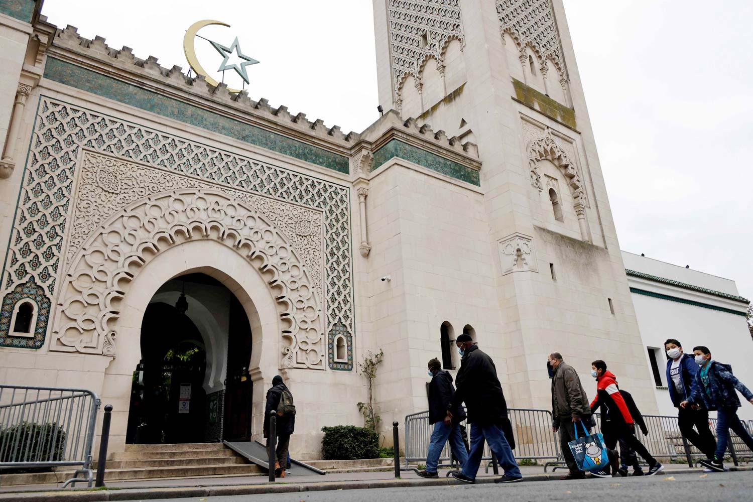الجزائر تسعى لاستخدام جامع باريس الكبير في مهاجمة المغرب Thumbnail